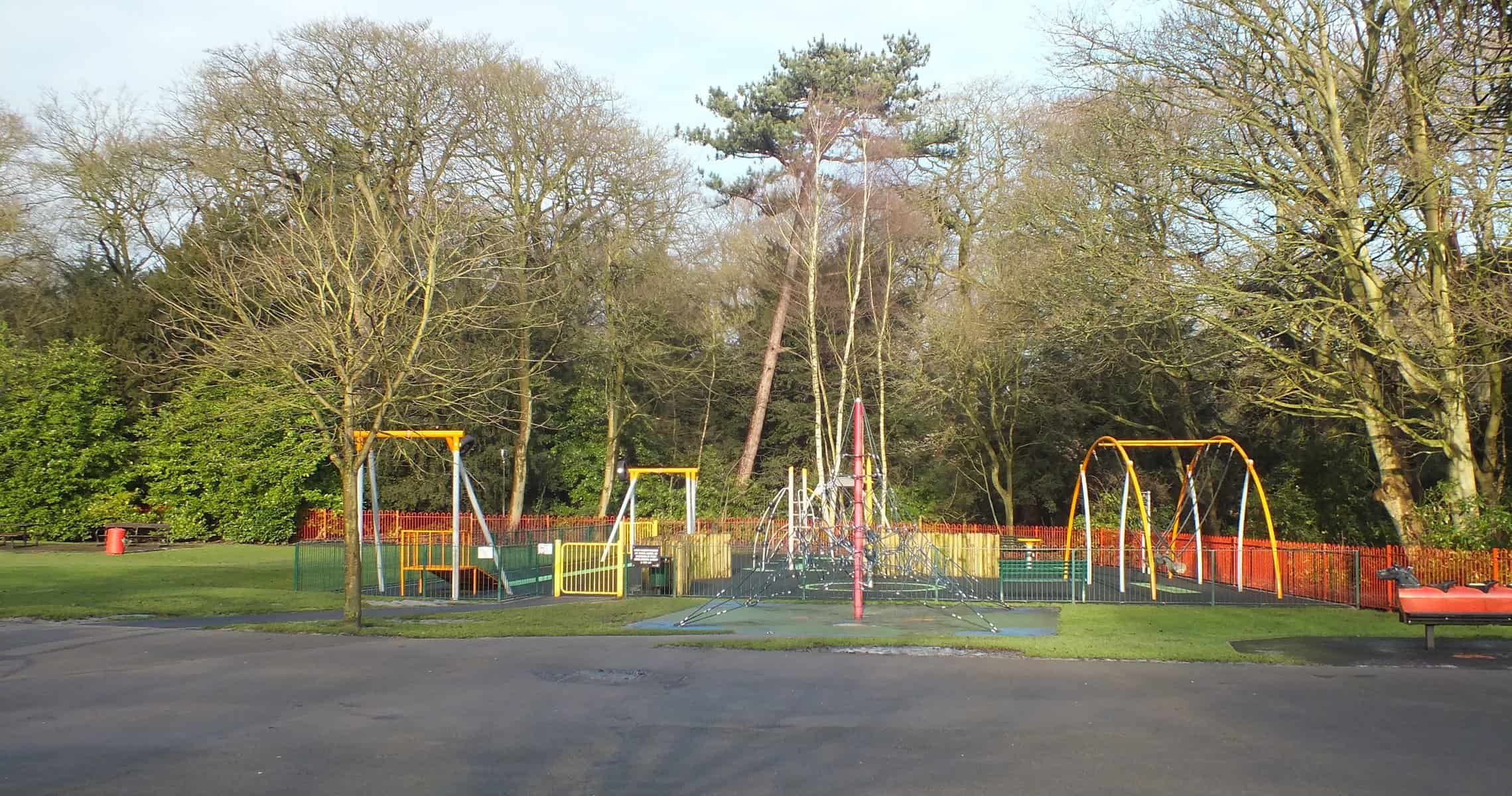Walton Park Playground, Sale, Cheshire freeparks.co.uk
